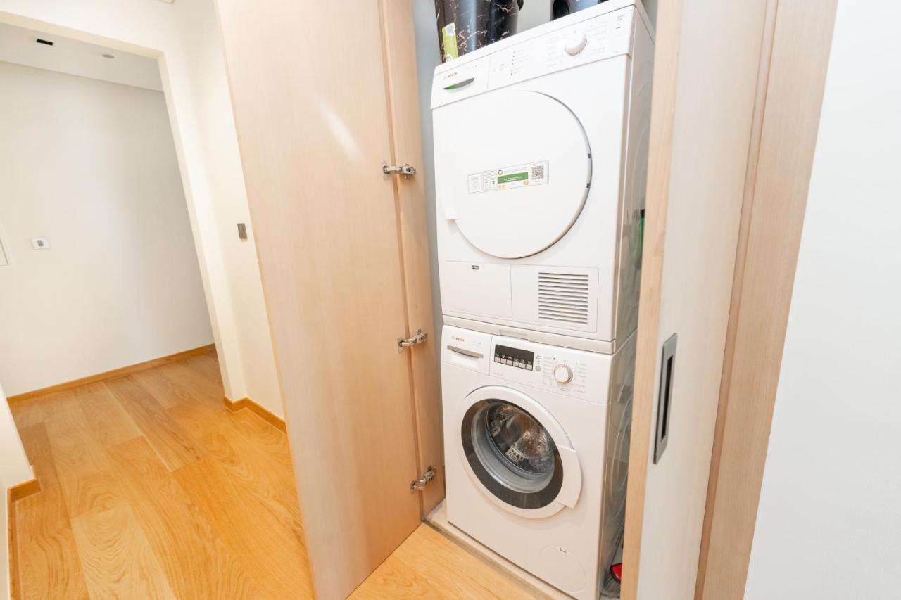 Fam Living - Rp Heights - 3 Mins Walk To Burj Khalifa & Dubai Mall Downtown Dubai Eksteriør bilde