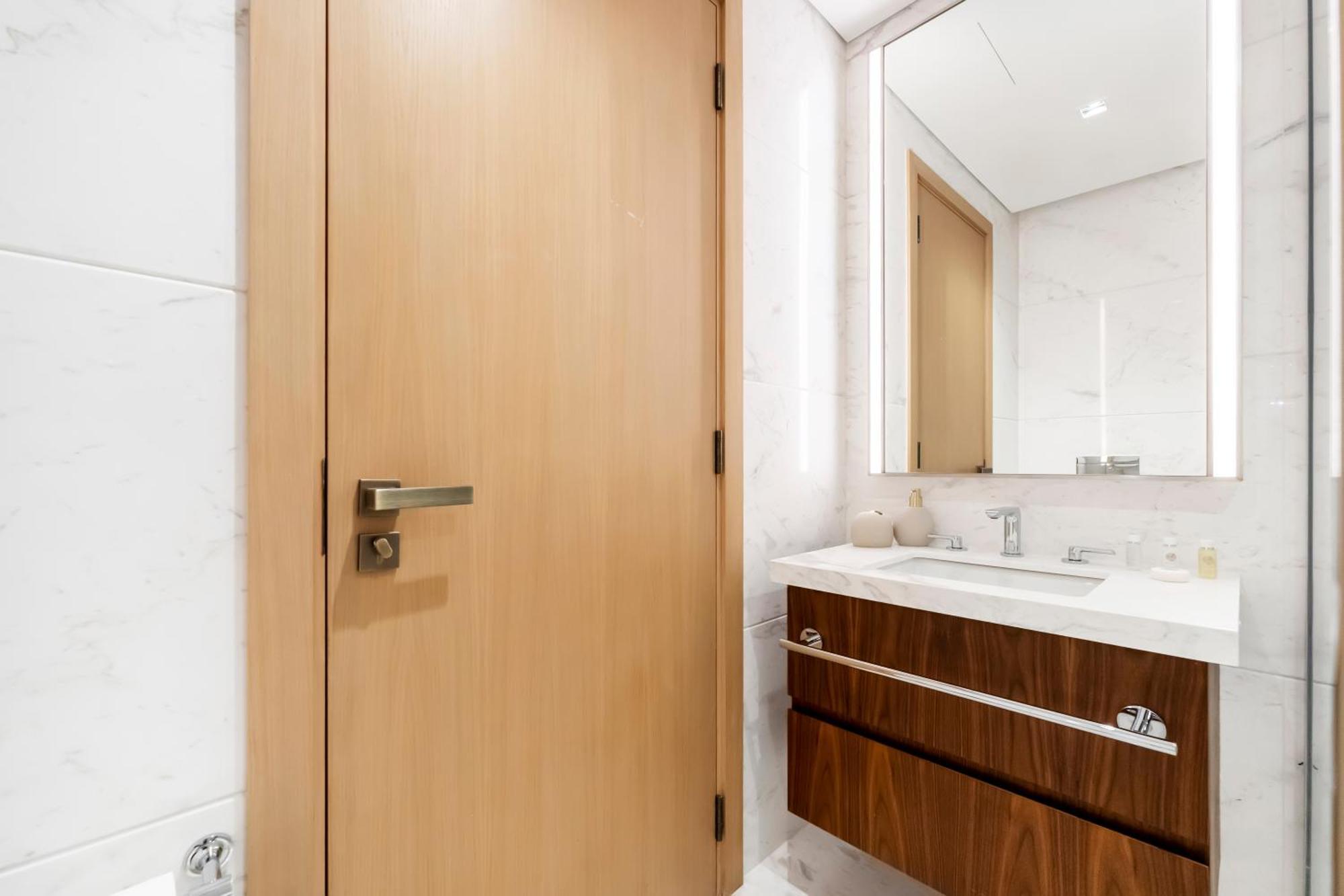 Fam Living - Rp Heights - 3 Mins Walk To Burj Khalifa & Dubai Mall Downtown Dubai Eksteriør bilde